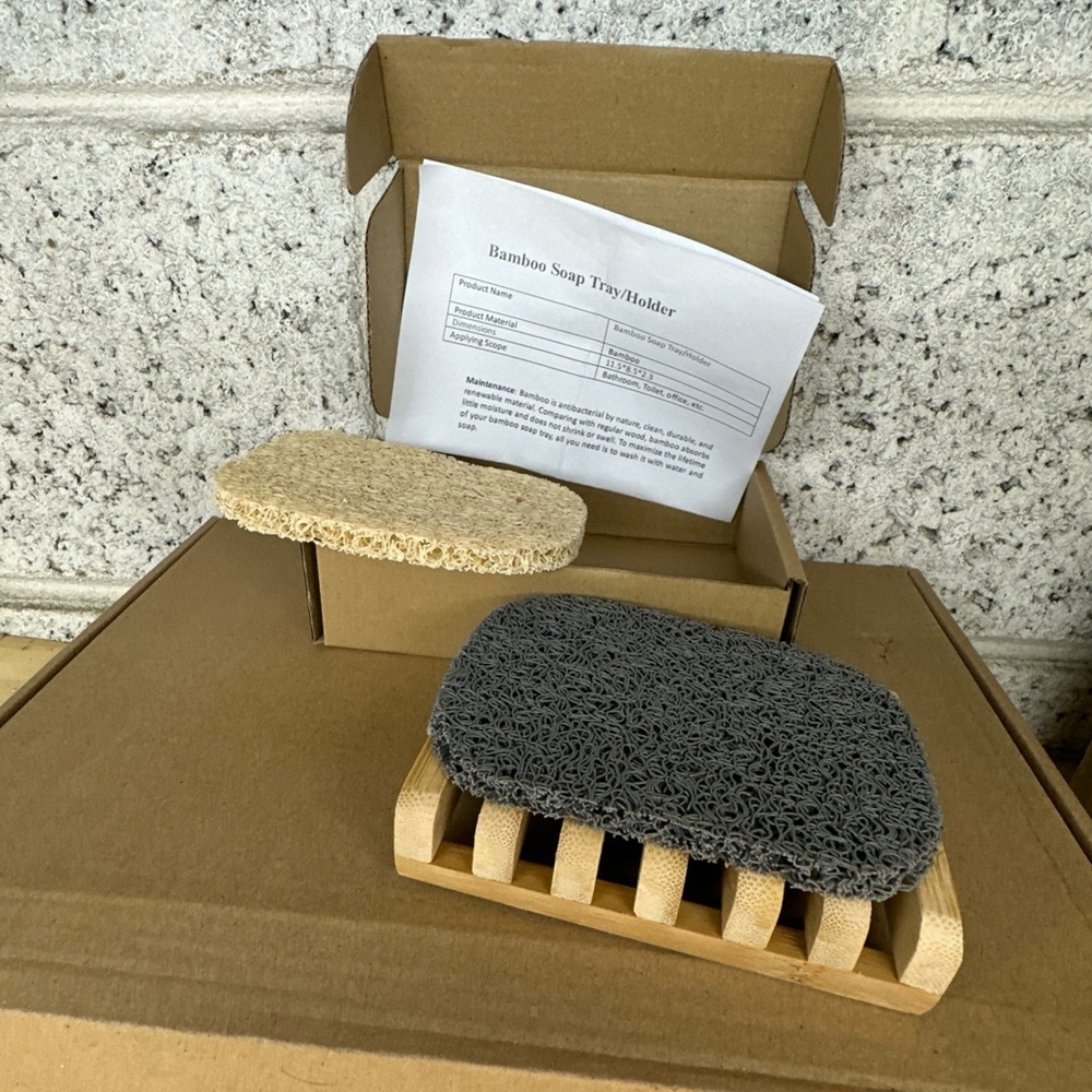 Bamboo Soap Tray Holder with Gray and Cream Pads